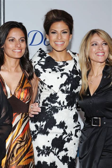 Eva Mendes Siblings: All About Her Sister Janet and Her。